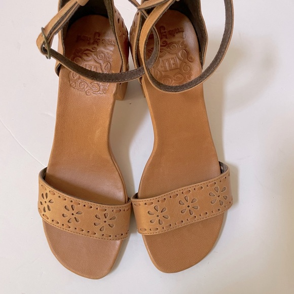 BALI ELF Beautiful Handmade Leather Ankle Strap Sandals 
Size 7.5 - Picture 8 of 16